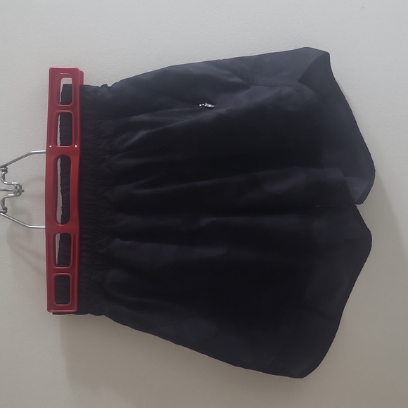 Great condition lululemon running shorts - Picture 1 of 4